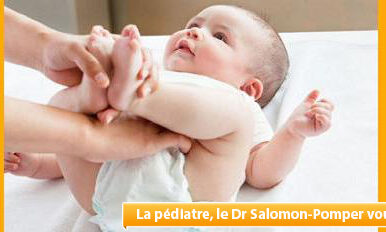 L’urine de mon bébé a une odeur bizarre : pourquoi ?