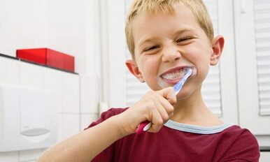 Dent de lait cassée : que faire ?