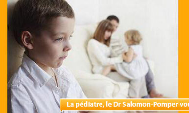 Jalousie de l'aîné à l'arrivée du petit dernier : que faire ?