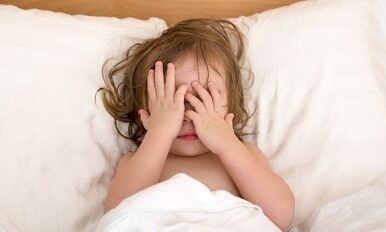 Mon enfant a peur du noir : que faire ?