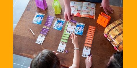 Vous cherchez un cadeau d’anniversaire original ? La rédaction a testé pour vous les kits d’anniversaire « Quizotrésor » !
