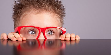 Comment bien choisir les lunettes de votre enfant ?