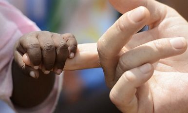 Comment adopter un enfant ?